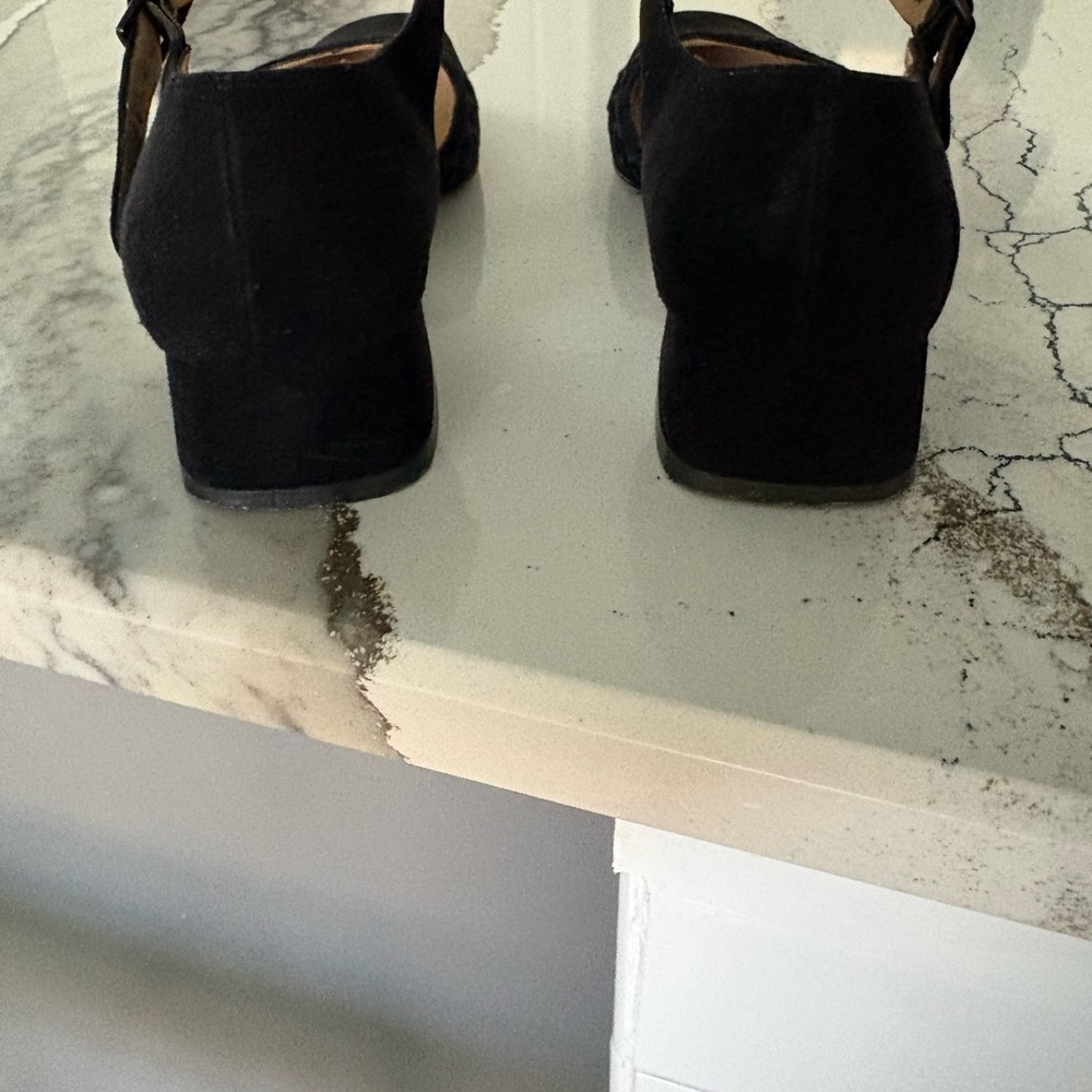 Salvatore Ferragamo boutique, black shoes, 7 - Picture 6 of 9
